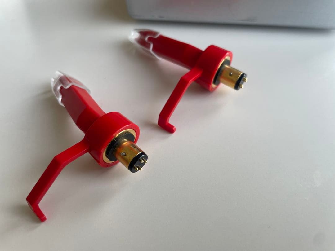 樽屋　01-M 赤針　2本セット　カートリッジ　ケース付　レコード針