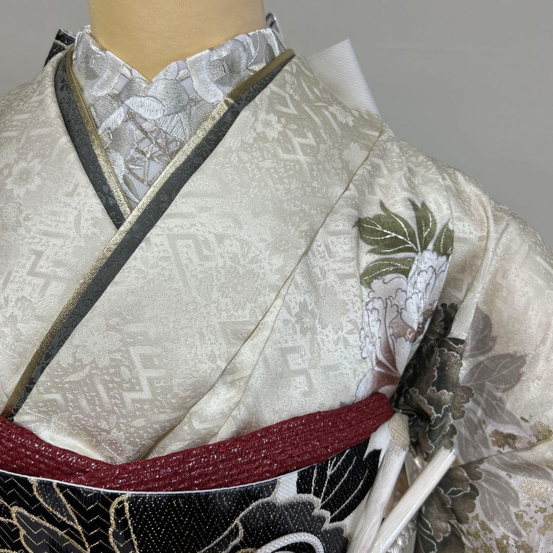 生成り孔雀に牡丹の振袖フルセット