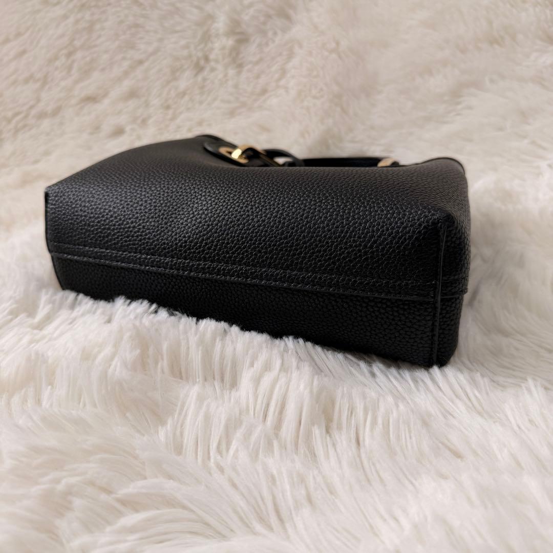 ✨極美品 EMPORIO ARMANI ショルダーバッグ レザー ブラック