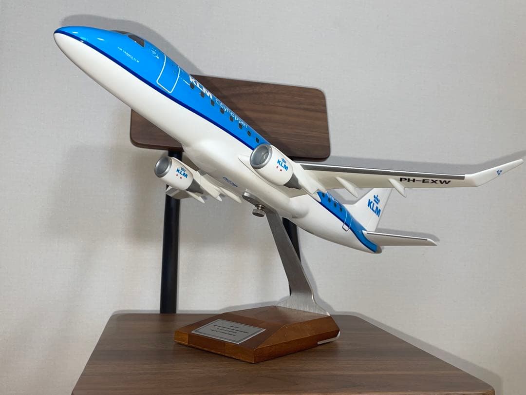 [PACMIN]エンブラエル175 1/72 KLM 大型模型[非売品]