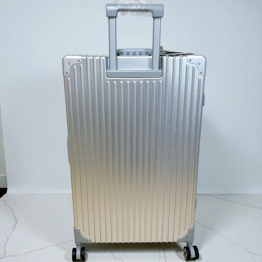 キャリー ケース　スーツケース　X L 大型　 軽量　旅行