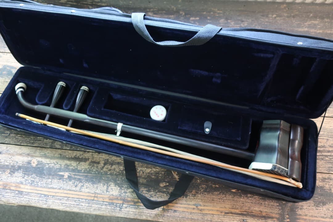 e*a様 動画あり！美品！二胡