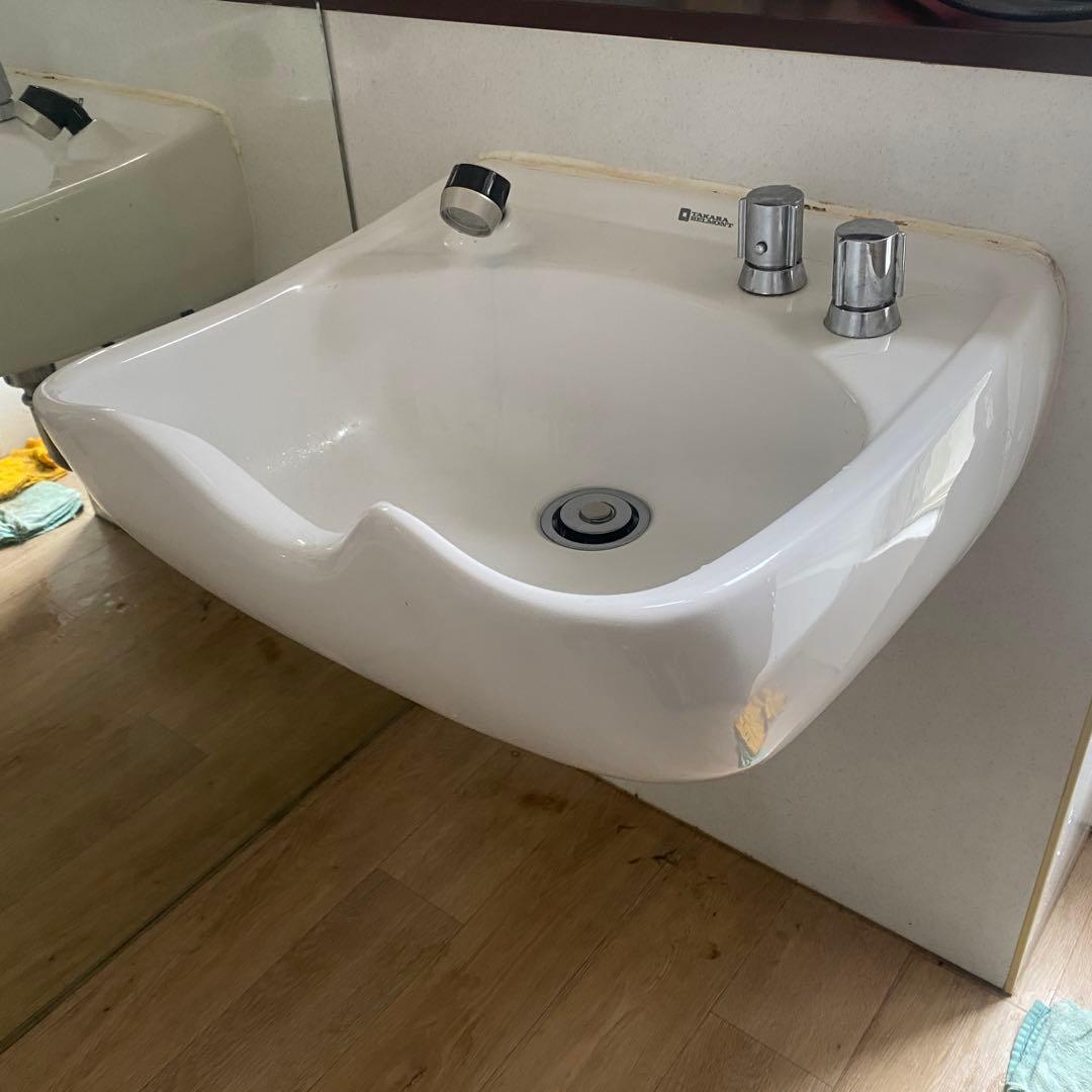 タカラベルモント 製シャンプーボール　上部サーモ付き　取り付け金具有り　美容室