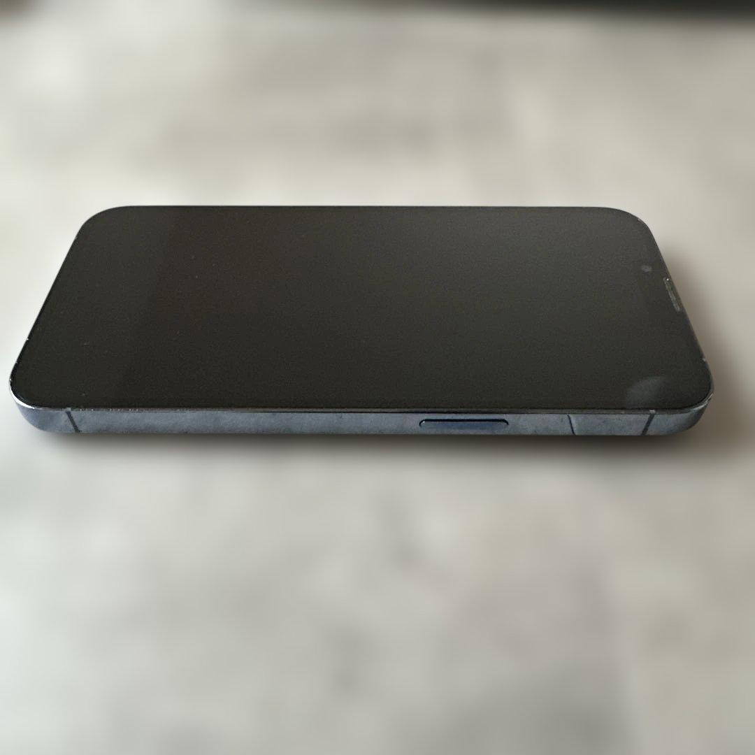 Apple iphone 13 pro 256 GB 本体 82％