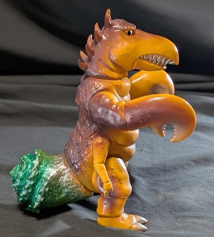 ザリガニンド「宇宙猿人ゴリ対スペクトルマン」登場怪獣（ベアモデル）ソフビ