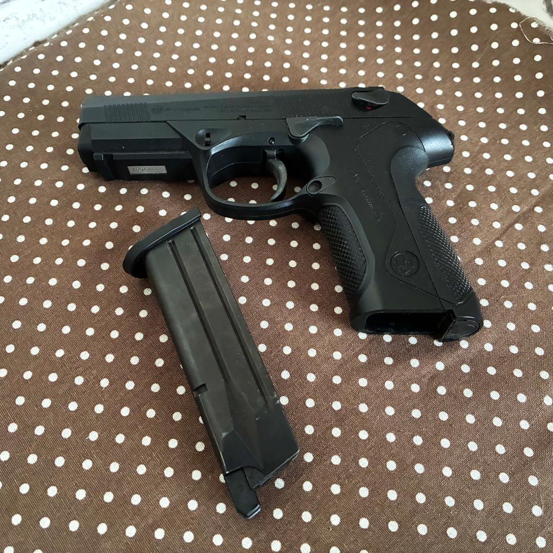 東京マルイ　ガスブローバック　PX4　エアガン　ガス漏れなし　中古品