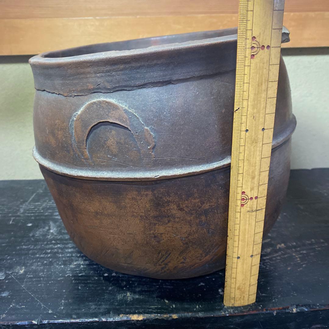 備前置き水指三日月に一文字