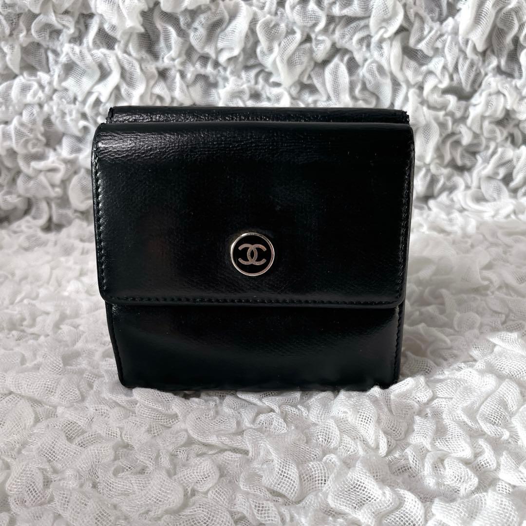 CHANEL ブラック 三つ折り財布　シャネル　ココマーク　レザー　コンパクト