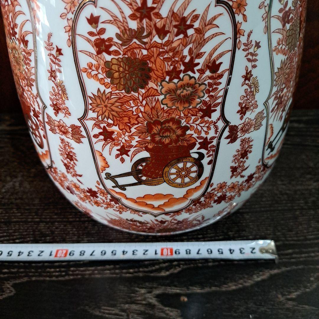 釉裏壺　六角飾瓶　　極上本金使用　金彩赤絵　　柴田陶器　唐花図　高さ32㎝