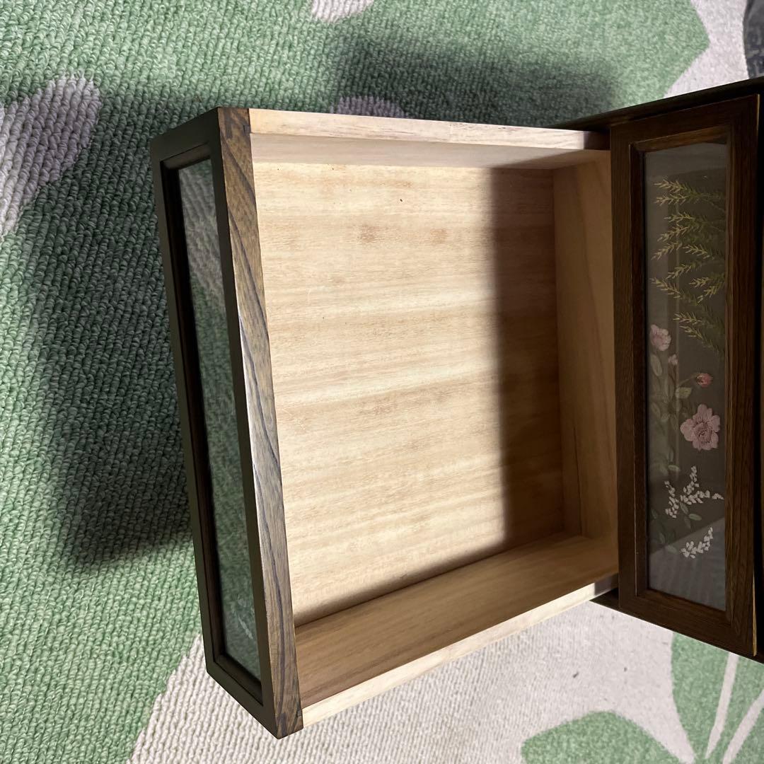 戸塚刺繍作品　木製花柄3段引き出し