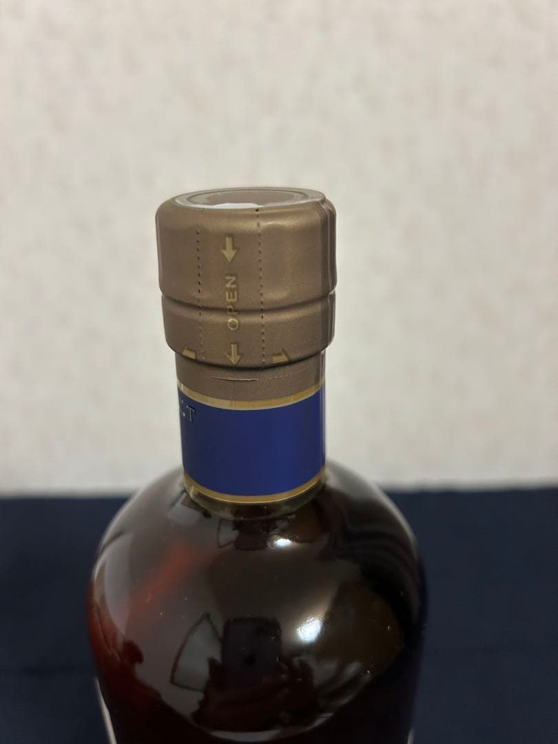 【未開栓品】余市10年 シングルモルトウイスキー 700ml 【古酒】箱有り