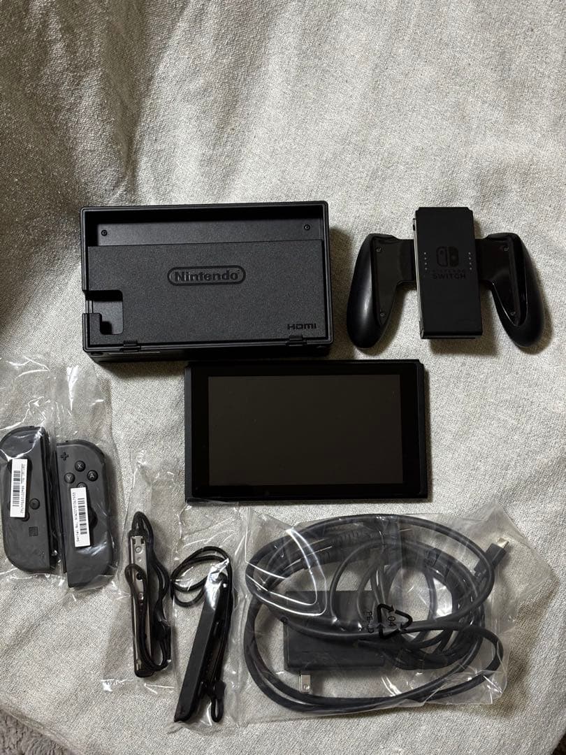 ☆即日発送☆美品☆Nintendo Switch グレー 本体