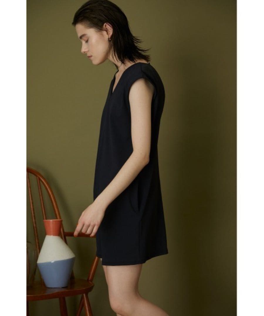 新品タグ付き RIM.ARK / V neck short all in one