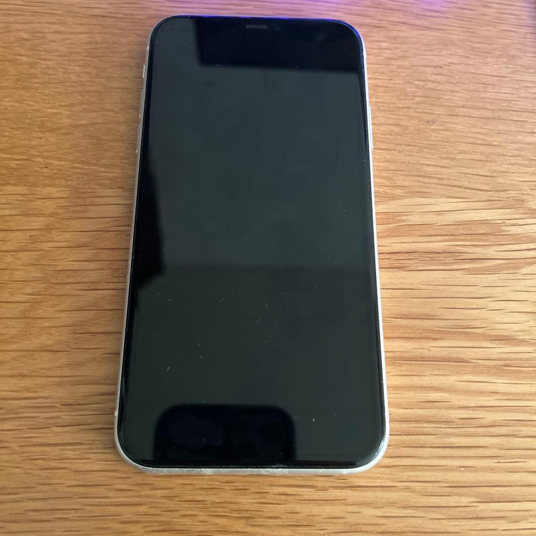 iPhone11 simロックあり