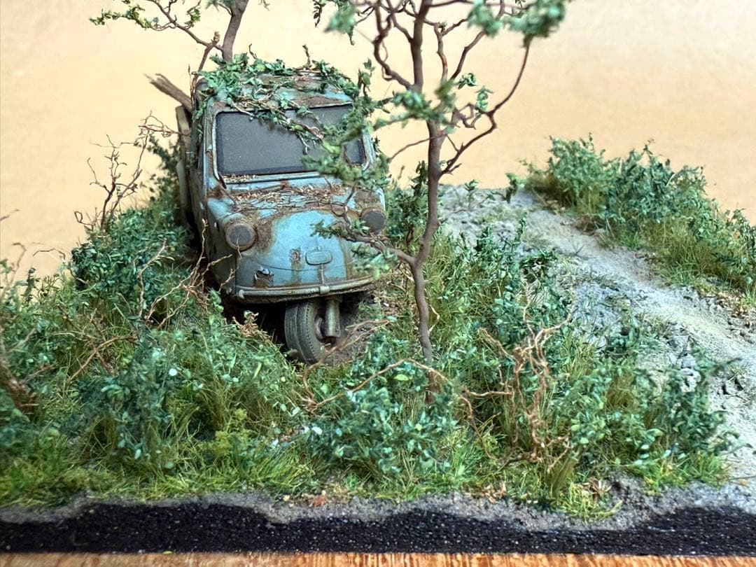 ジオラマ作家の一点物 ★「林道に放置されたミゼット」★ Art Stage K