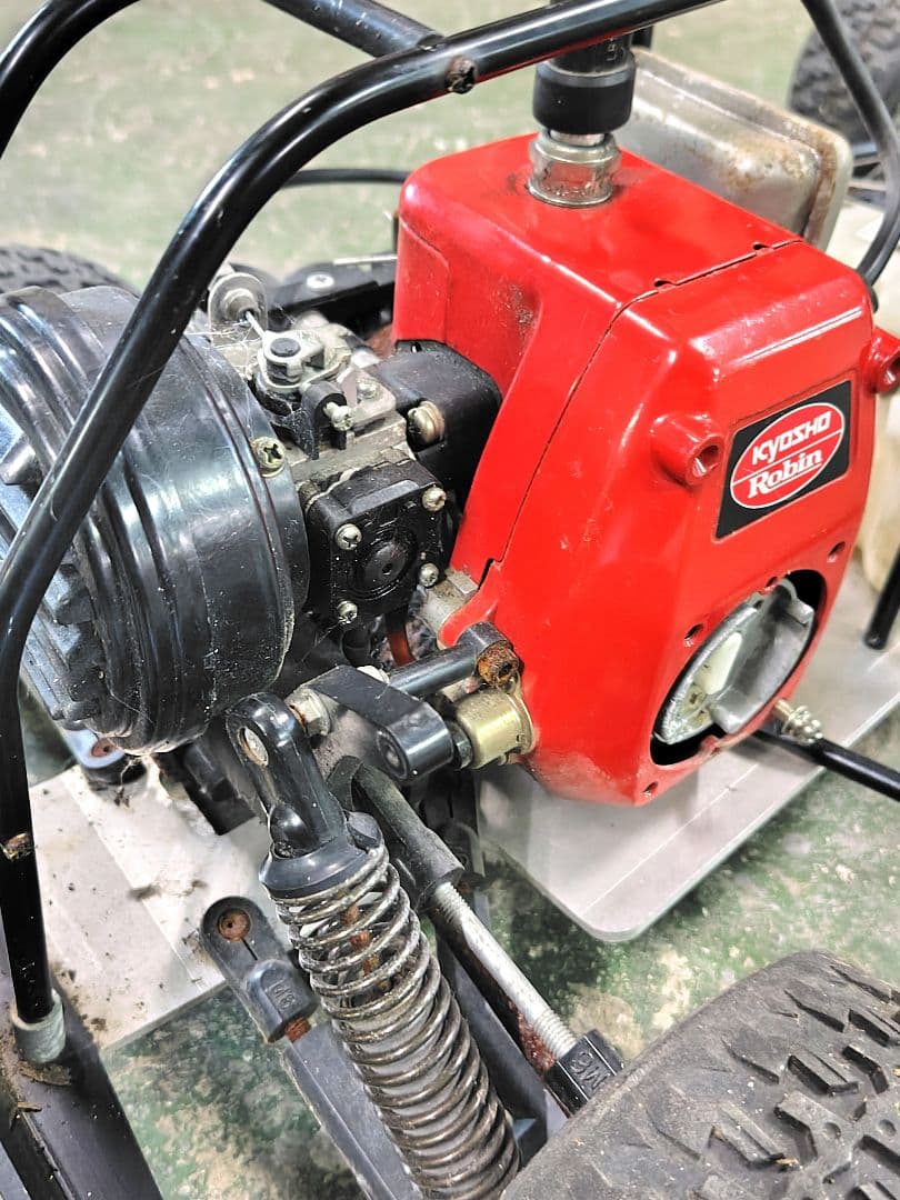 【ジャンク品 部品取り KYOSHO Robin ガソリンRCバギー】