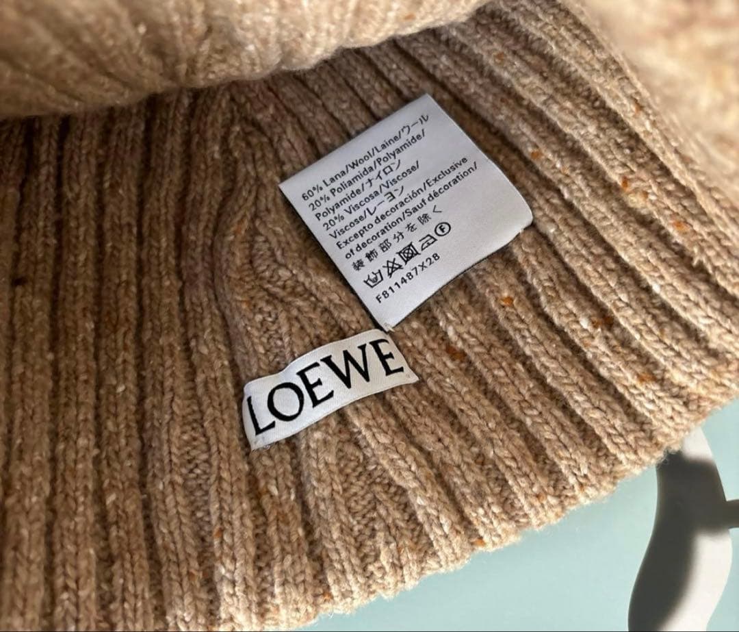 LOEWE ベージュ ニット帽　ビーニー