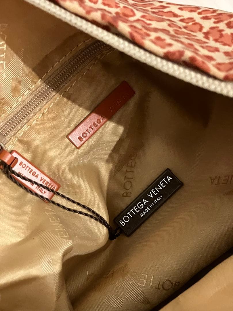 BOTTEGA VENETA ボッテガ　ヒョウ柄　肩掛けショルダーバッグ