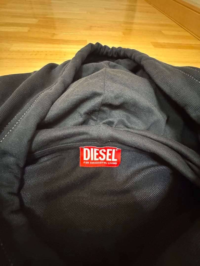 大人気のDIESEL グレー パーカー