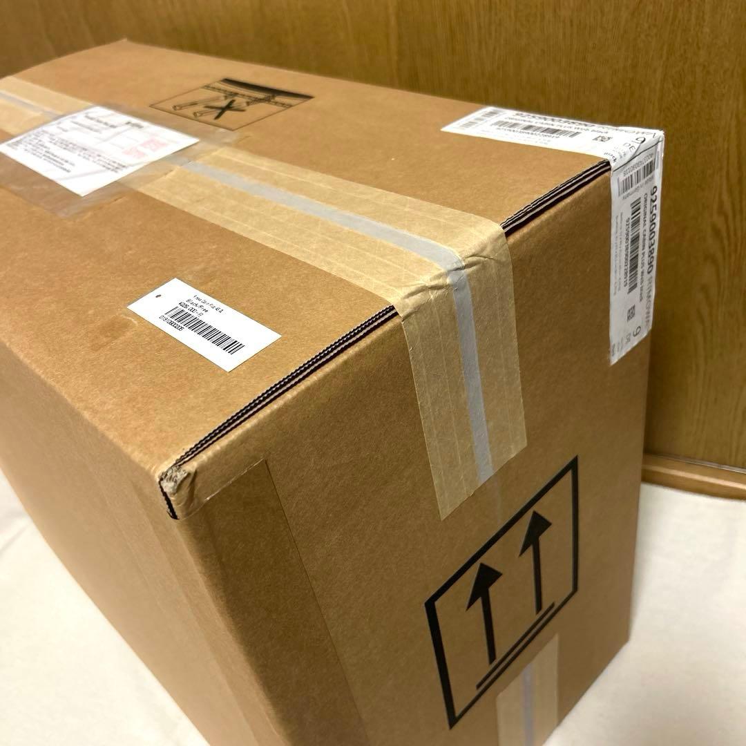 Supreme × Rimowa Cabin Plus 49.0L