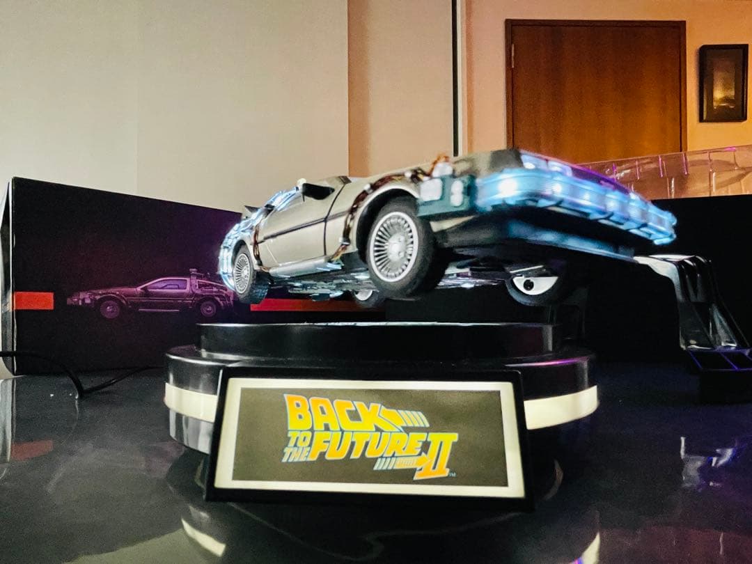 キッズロジック Magnetic Floating デロリアン 1/20