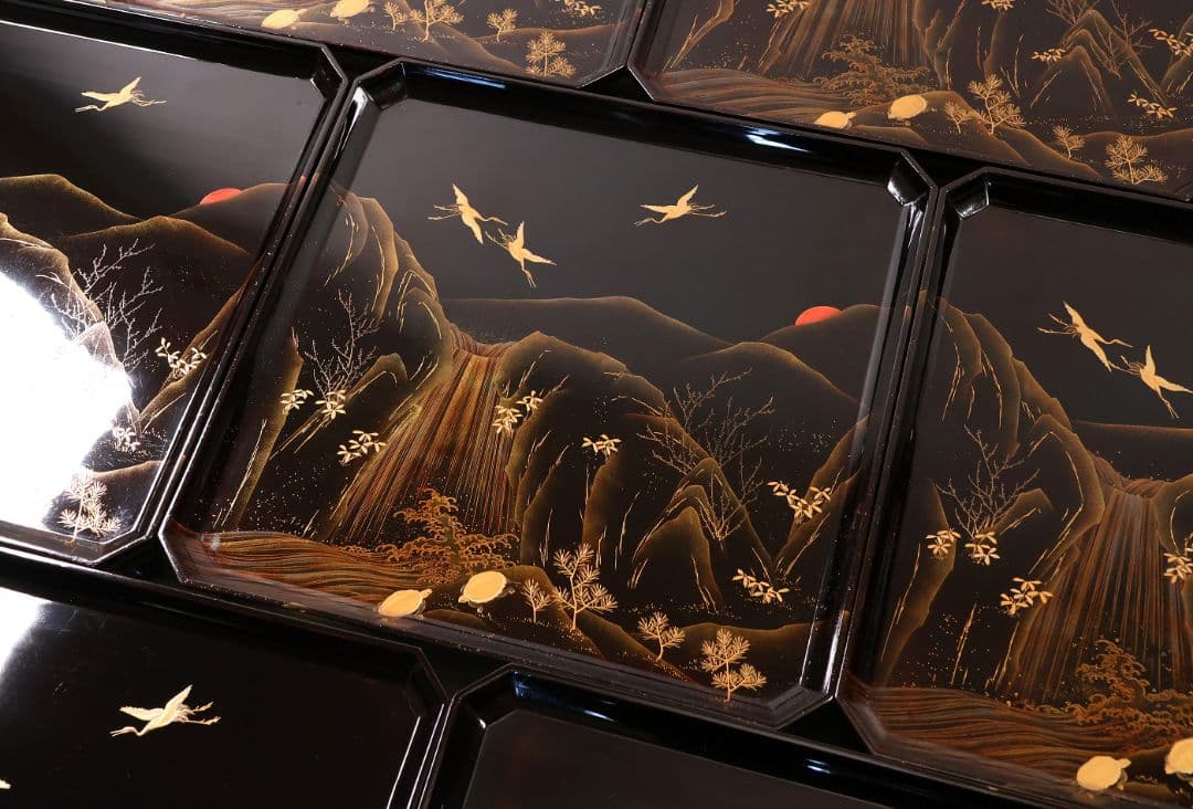 漆芸 山水松竹梅 蝋色塗硯蓋形座附膳 十客 金蒔絵 四方膳 蓬莱鶴亀【CM390