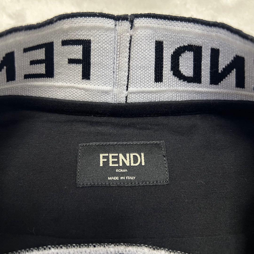【極美品】FENDIフェンディモックネック ロゴTシャツ　L ブラック目黒蓮着用