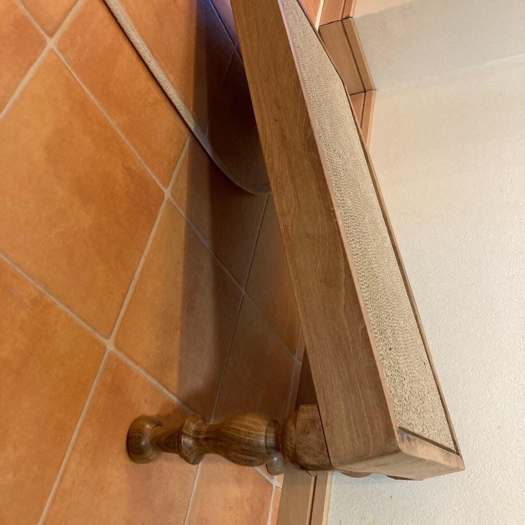 オルネコ　クルミの木の爪とぎ