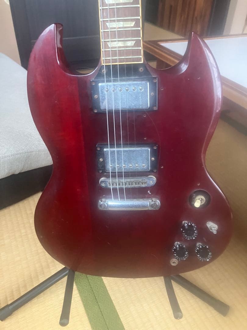 M*g様 Fernandes エレキギター　品番不明