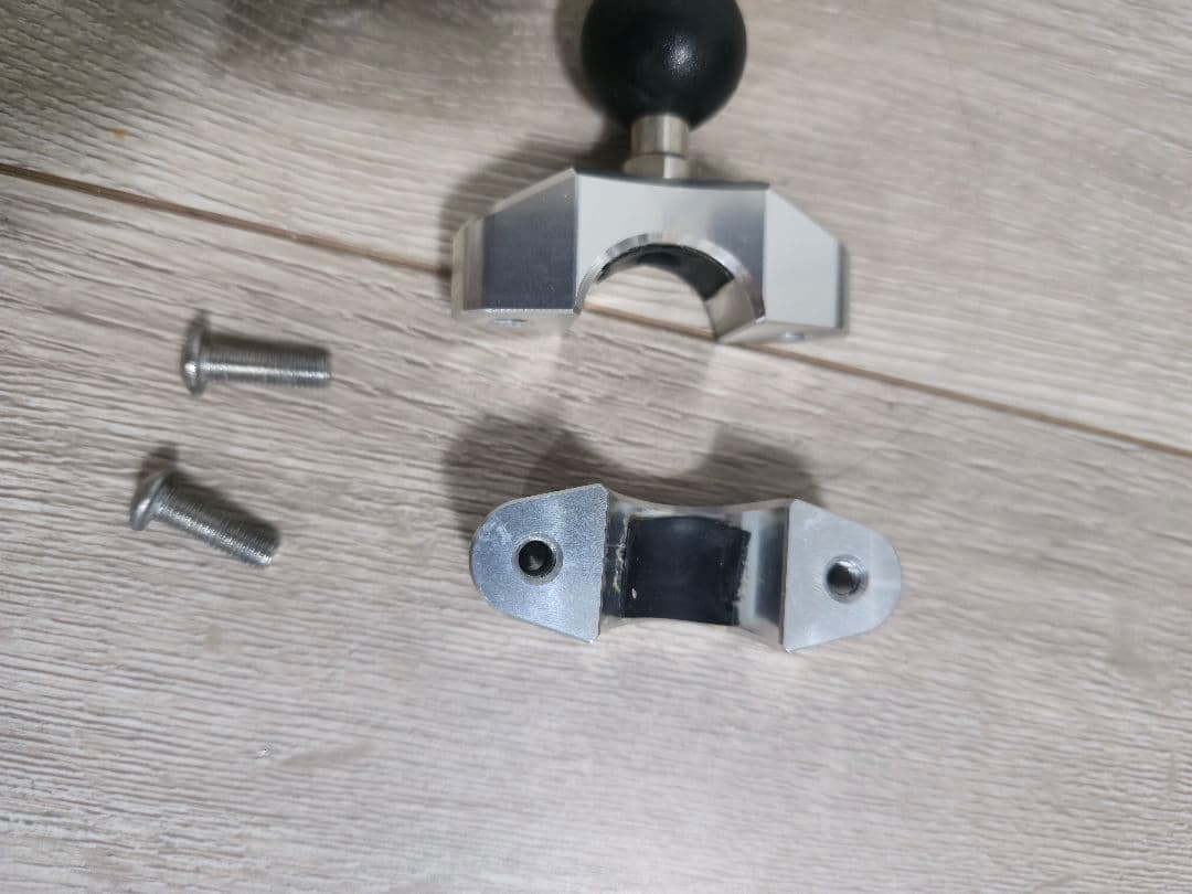 サインハウス　SYGNHOUSE 　バイク用　スマホホルダー