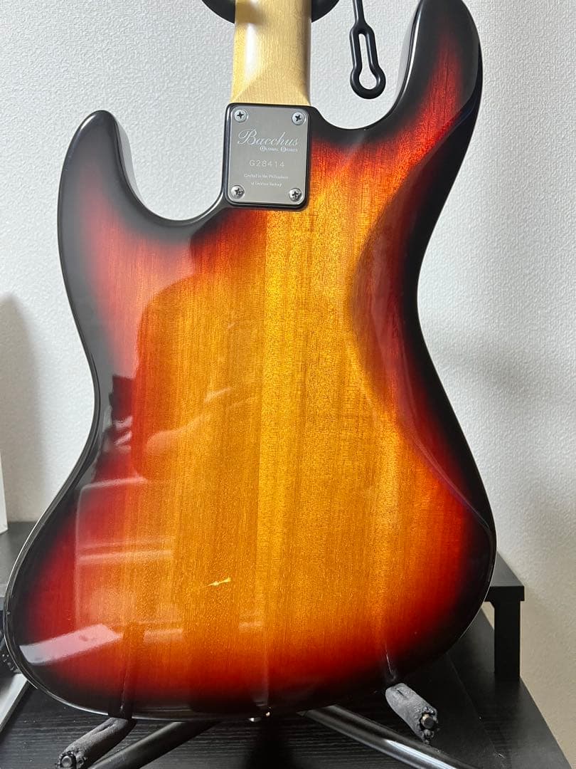 Bacchus WL4-STD 3TS ジャズベース