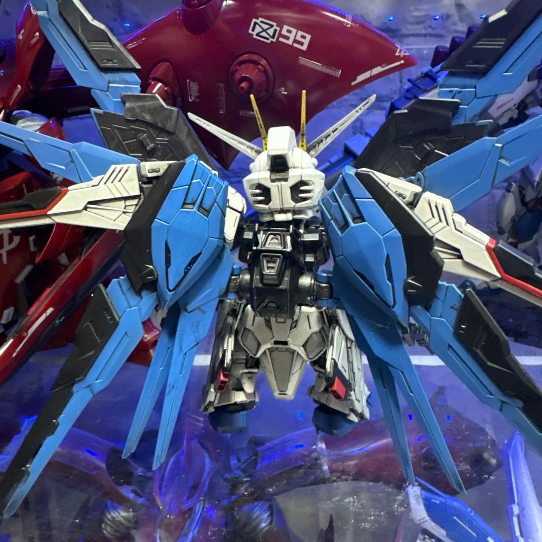 MGSD フリーダムガンダム　塗装完成品