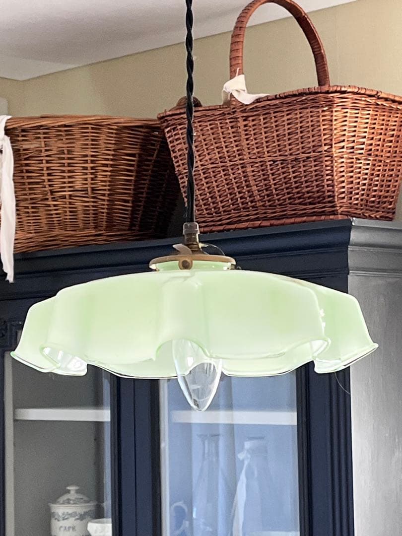 【美品】フランスアンティーク ミルクグリーンガラス シェードランプ[3213]