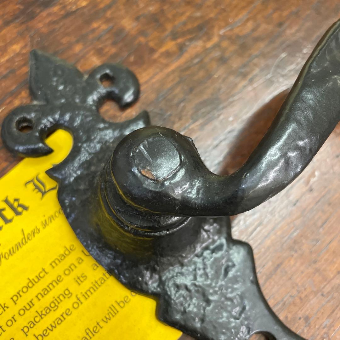 イギリスカークパトリック社製 アイアンのドアノブ ドアハンドル 鋳造で作る本物