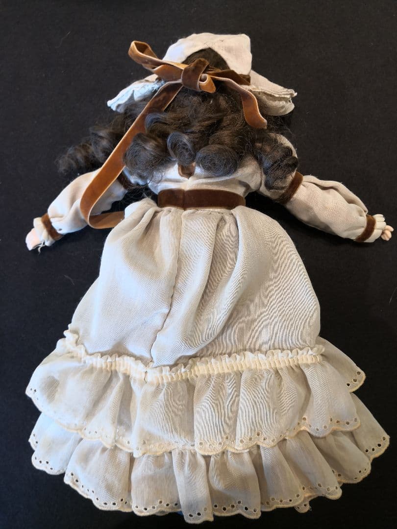 アンティークビスクドール