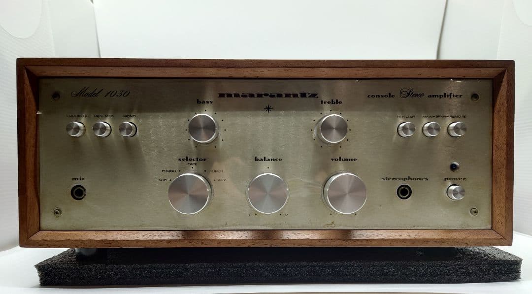 marantz Model 1030 プリメインアンプ 純正ウッドケース付き