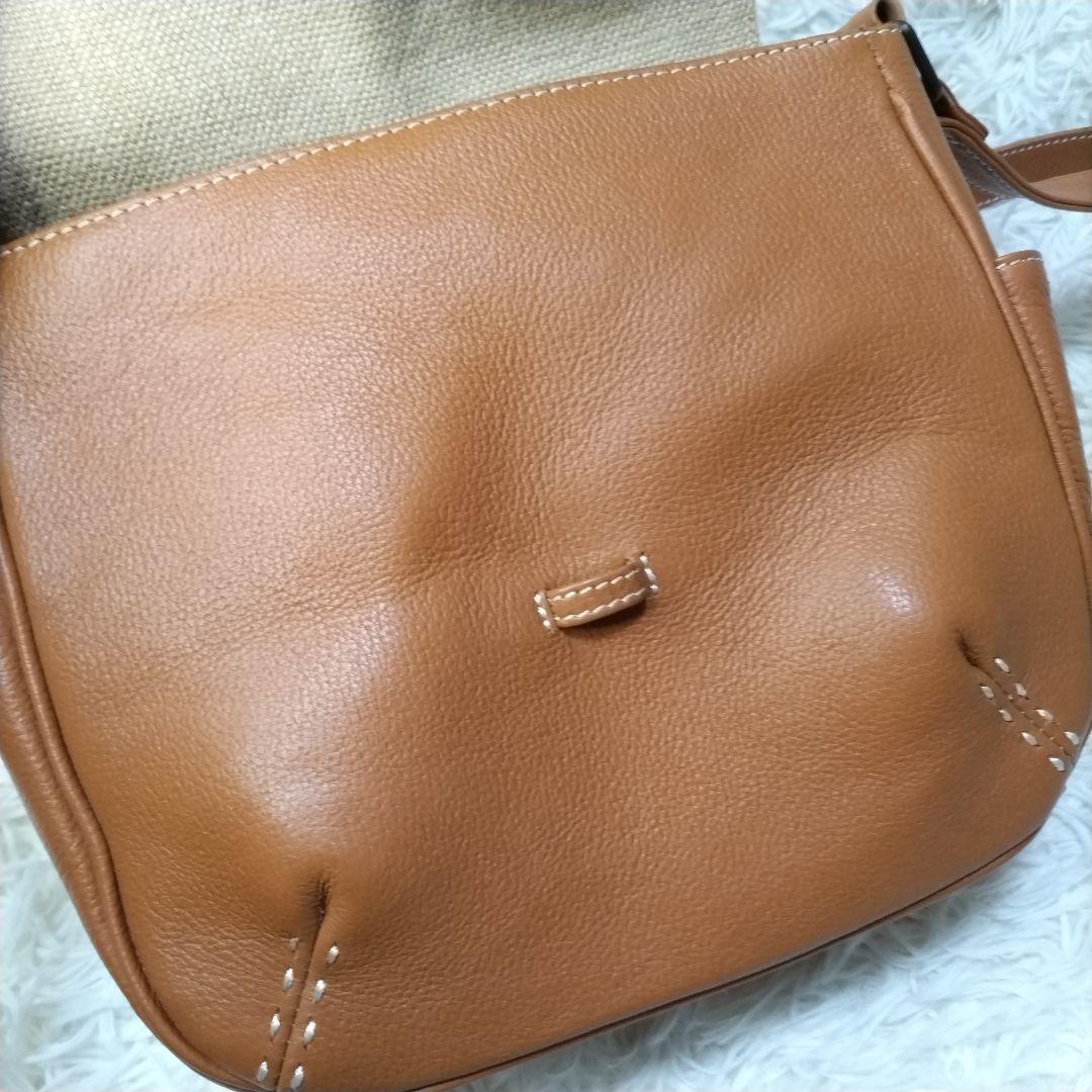 極美品　MOTHERHOUSE　マザーハウス　レザー　ショルダーバッグ　ステッチ