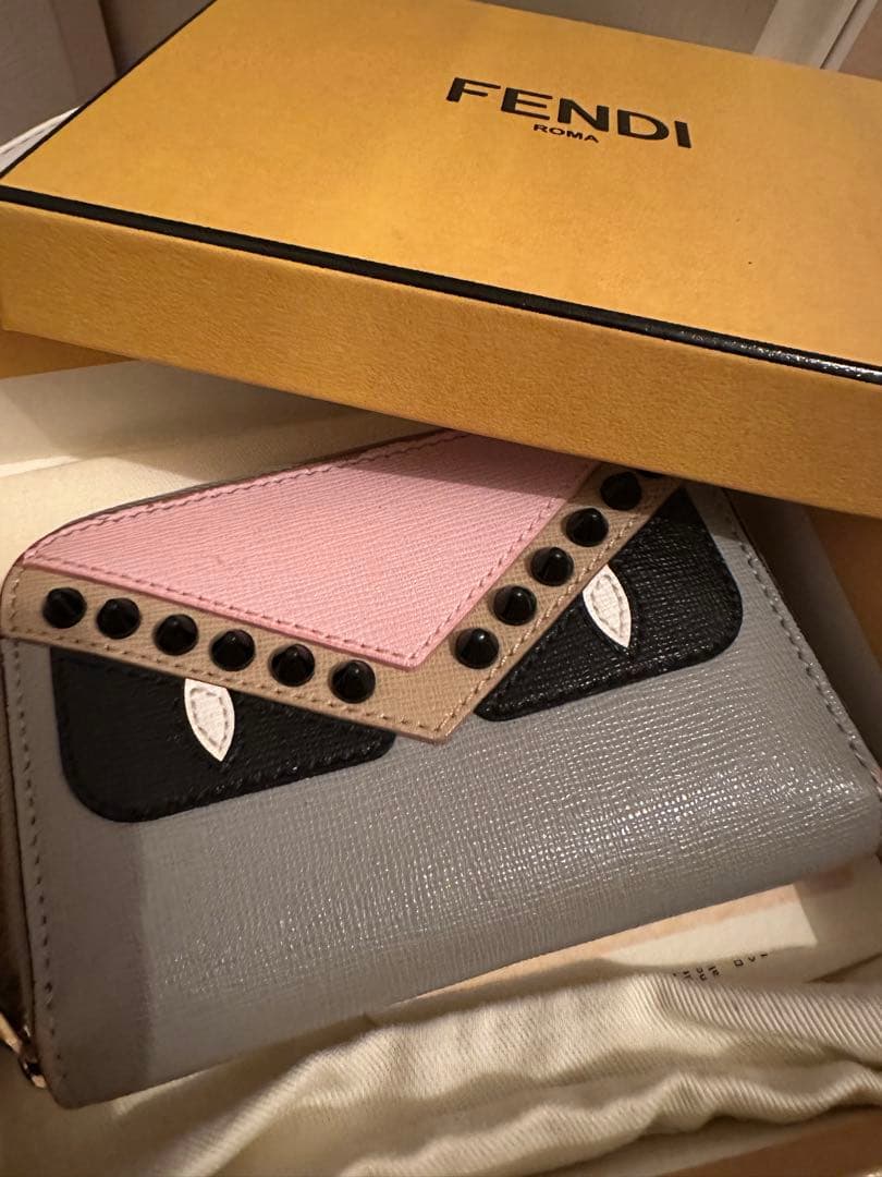 FENDI ケース スタッズ付き