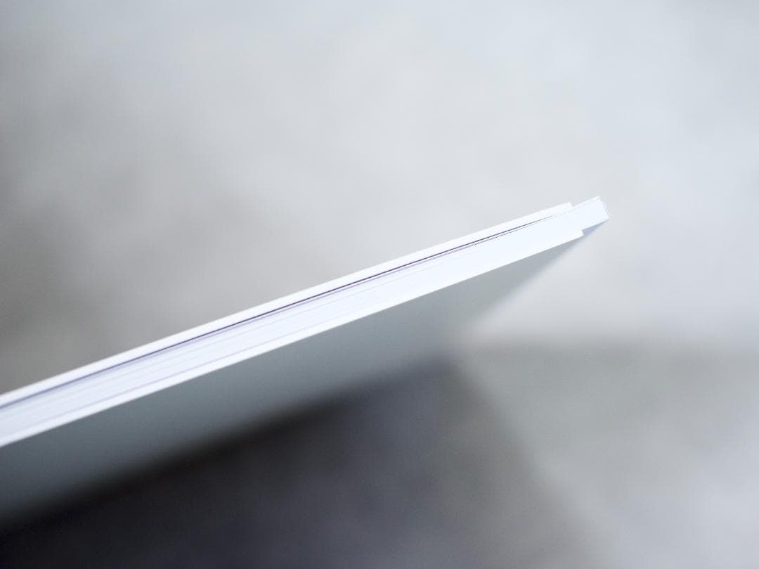 美本・山元彩香写真集 「We are Made of Grass〜」 サインあり