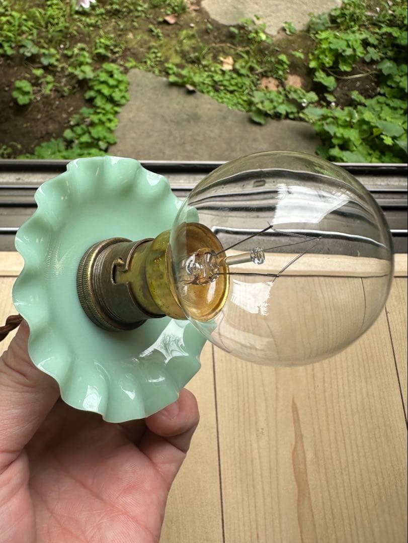 20年代 フランス アンティーク 希少なオパリン・グリーンの可愛いアトリエランプ