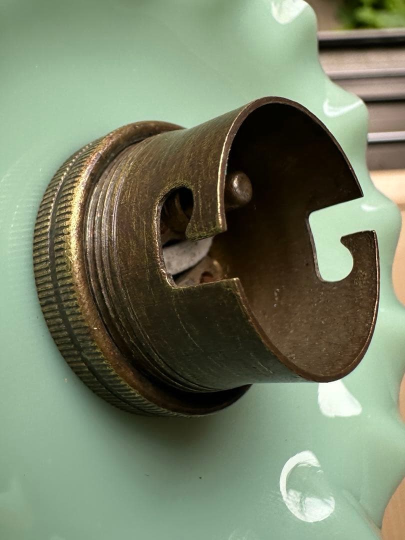 20年代 フランス アンティーク 希少なオパリン・グリーンの可愛いアトリエランプ