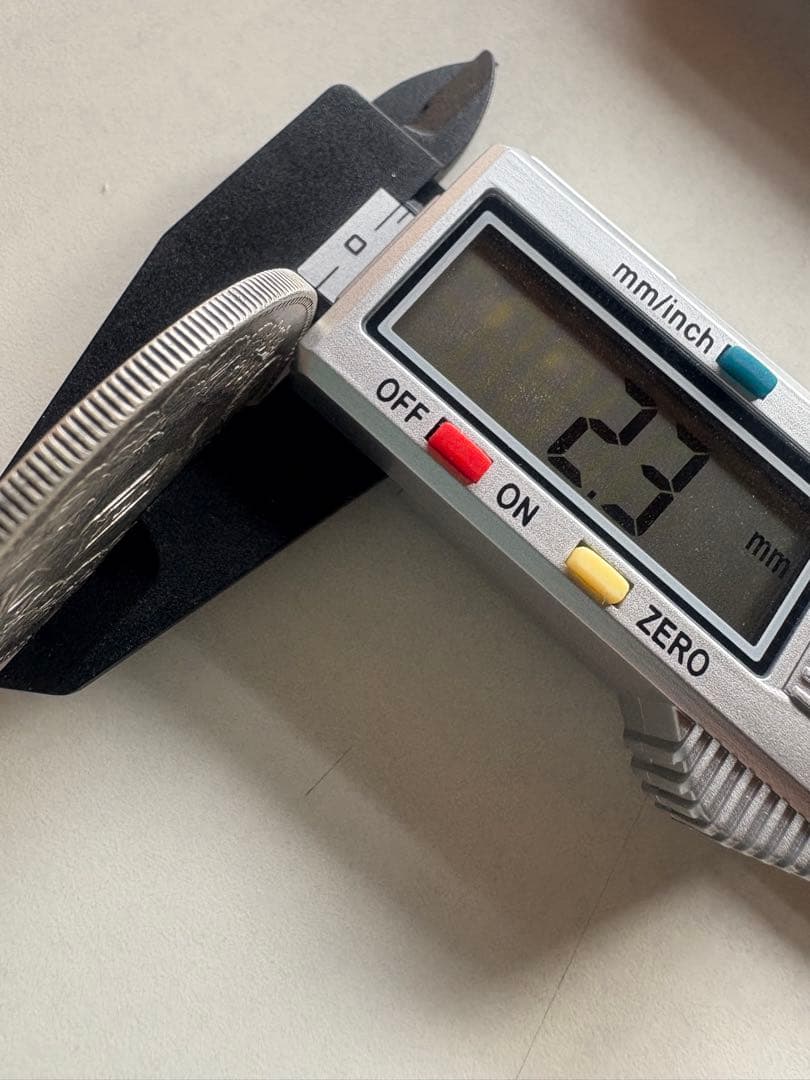 【本物保証】　一圓銀貨　明治23年銘