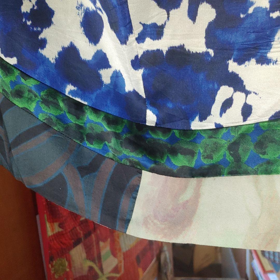 ドリスヴァンノッテン青白花柄 カラフル切り替え