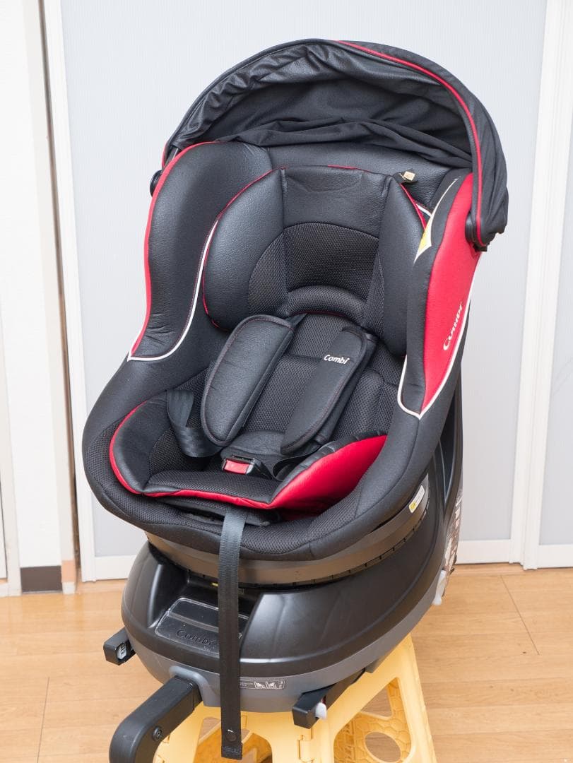 ほぼ未使用 コンビ クルムーヴ ISOFIX エッグショック PJ ブラック