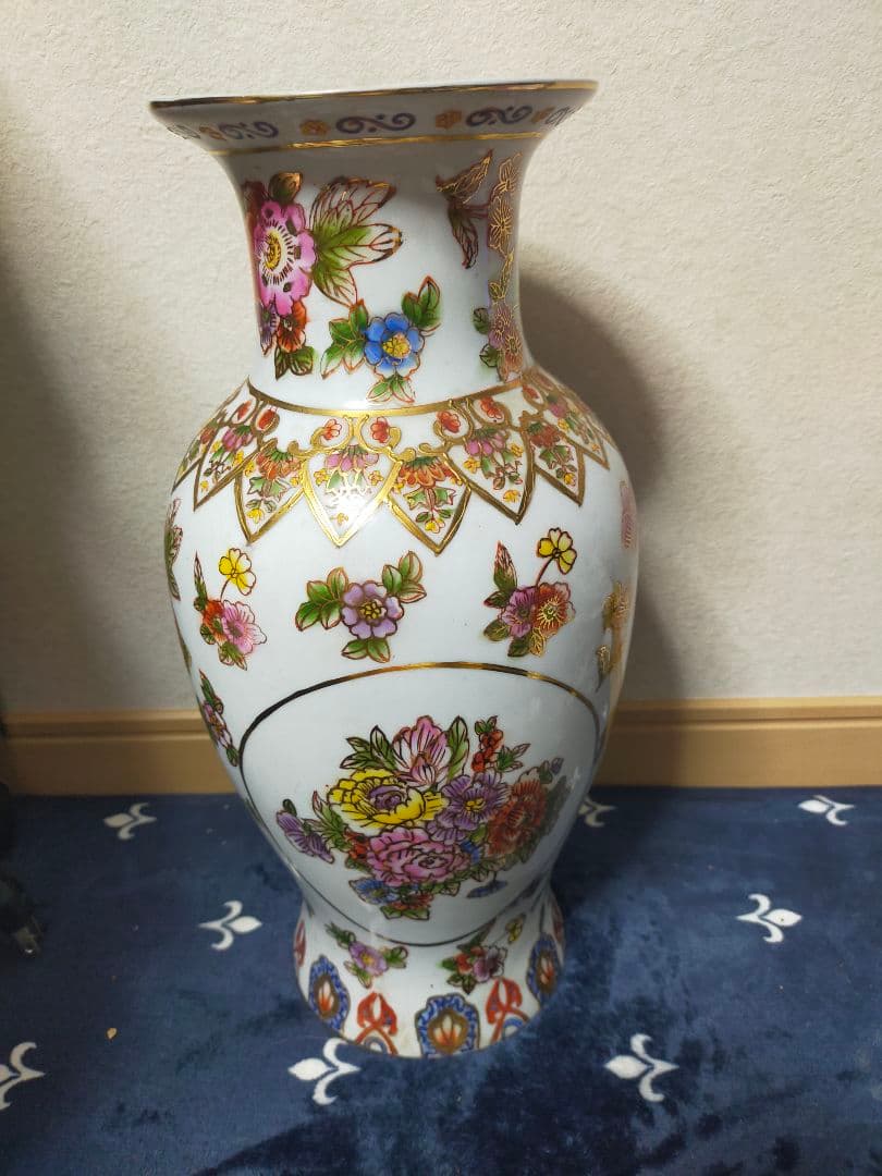 薩摩　金彩花柄花瓶