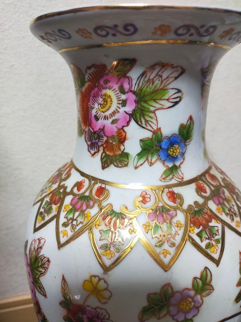 薩摩　金彩花柄花瓶