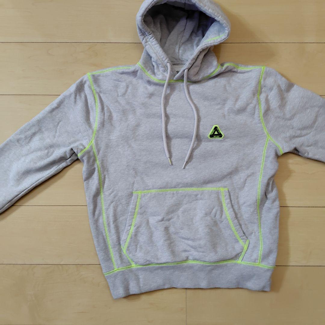 PALACE グレー フード付きパーカー