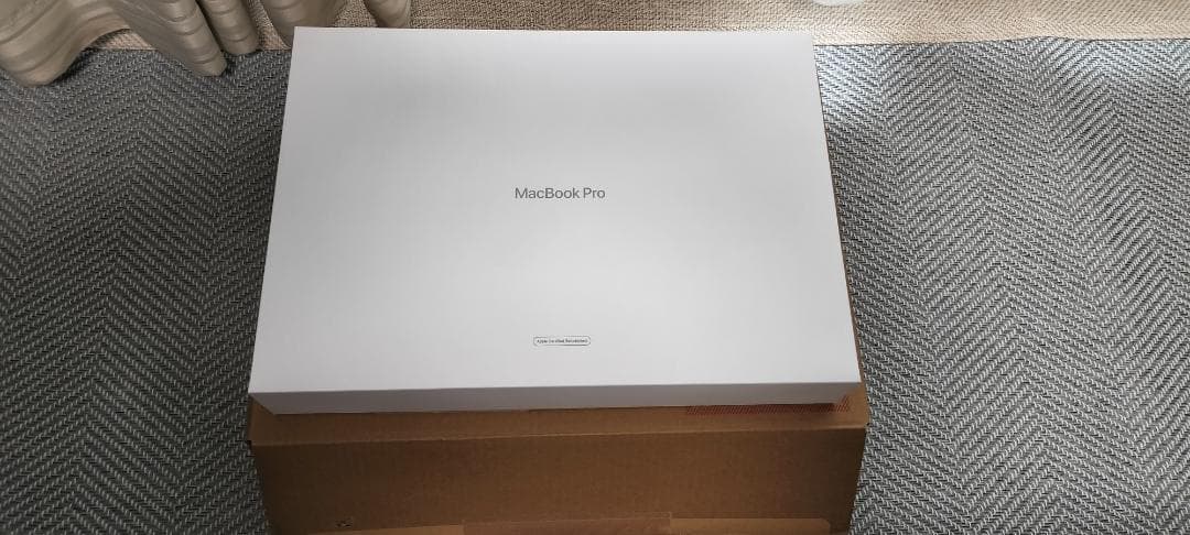 MacBook Pro 2019 Retinaディスプレイ 16インチ 16GB