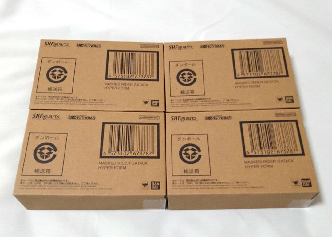 S.H.フィギュアーツ 真骨彫製法 仮面ライダーガタック ハイパーフォーム　４個