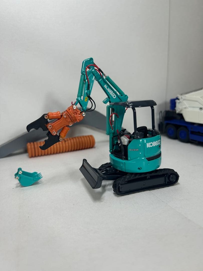 ミニカー KOBELCO sk28sr